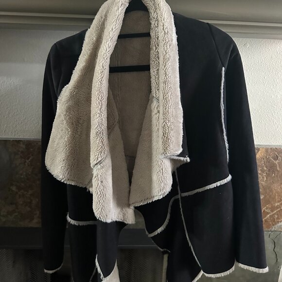 Fur lined black jacket from Paris and Me - Picture 1 of 2